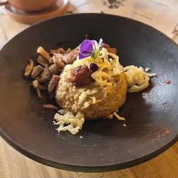 Tigrillo de verde con maduro